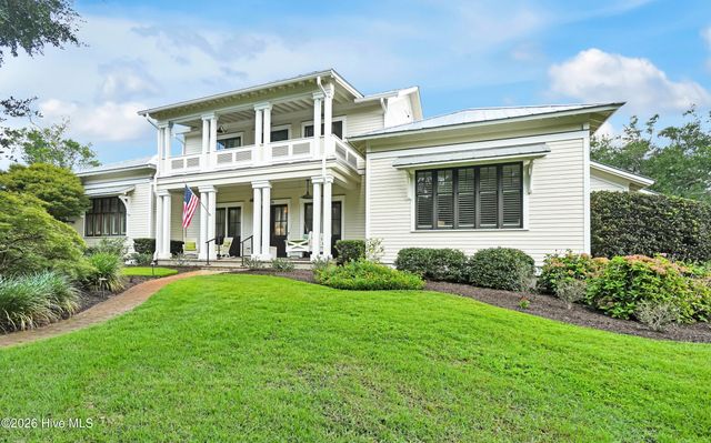 5134 Prices Creek Drive, Southport, NC 28461