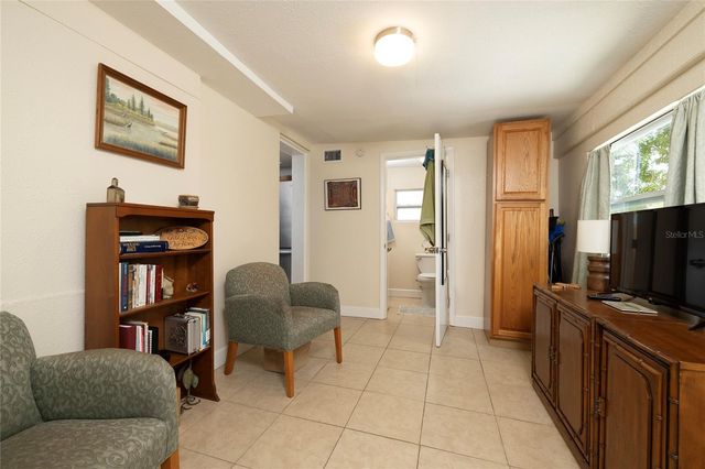 2869 30TH AVENUE N, St Petersburg, FL 33713