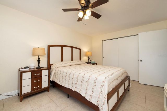 2869 30TH AVENUE N, St Petersburg, FL 33713