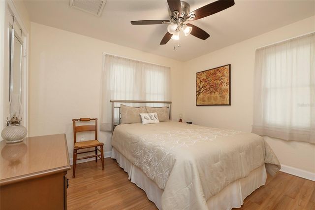 2869 30TH AVENUE N, St Petersburg, FL 33713