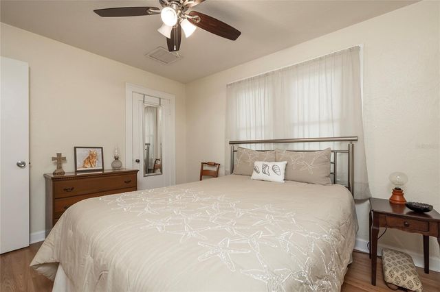 2869 30TH AVENUE N, St Petersburg, FL 33713
