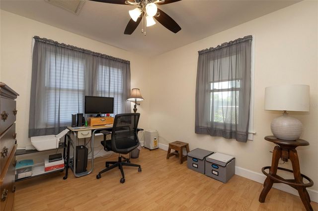 2869 30TH AVENUE N, St Petersburg, FL 33713