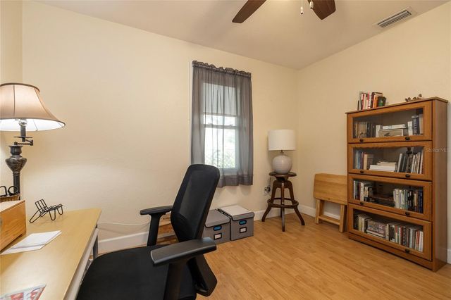 2869 30TH AVENUE N, St Petersburg, FL 33713