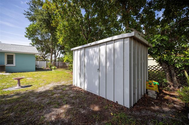 2869 30TH AVENUE N, St Petersburg, FL 33713