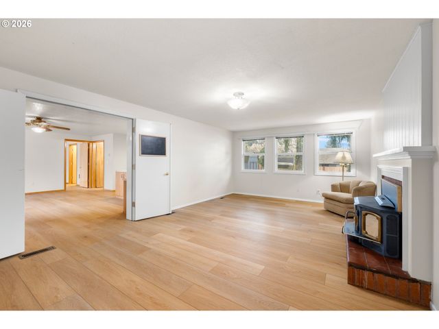 6368 Se PINE CREEK Way, Milwaukie, OR 97267