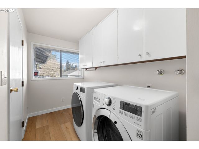 6368 Se PINE CREEK Way, Milwaukie, OR 97267