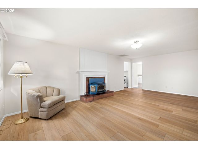 6368 Se PINE CREEK Way, Milwaukie, OR 97267