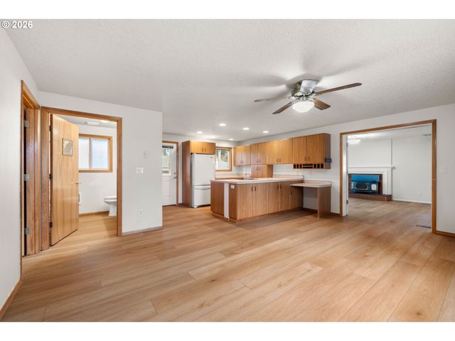 6368 Se PINE CREEK Way, Milwaukie, OR 97267