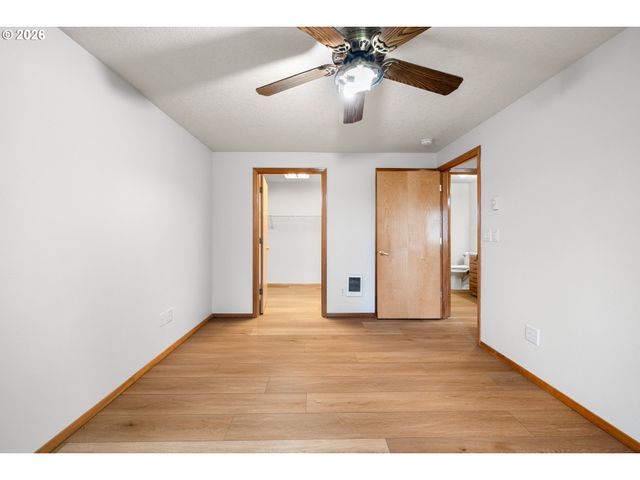 6368 Se PINE CREEK Way, Milwaukie, OR 97267