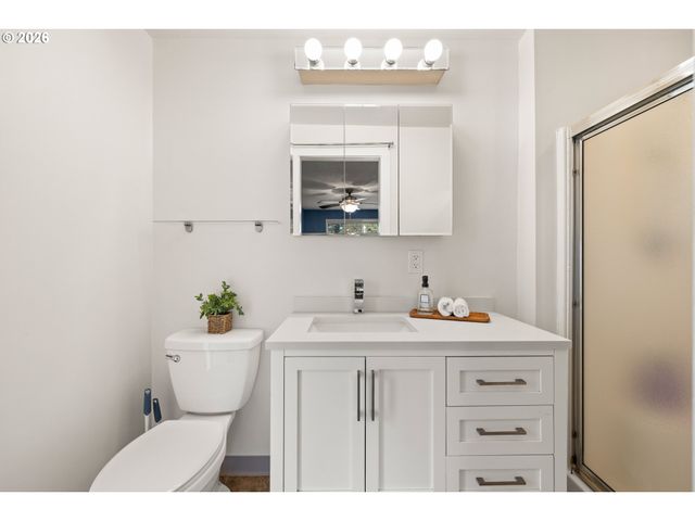 6368 Se PINE CREEK Way, Milwaukie, OR 97267