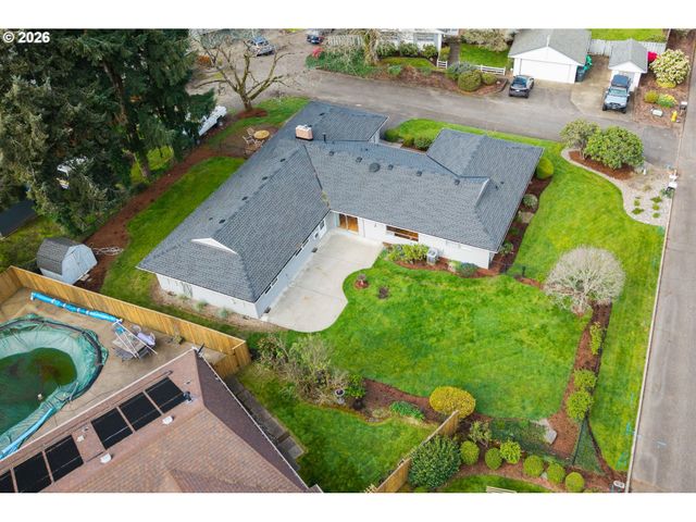 6368 Se PINE CREEK Way, Milwaukie, OR 97267