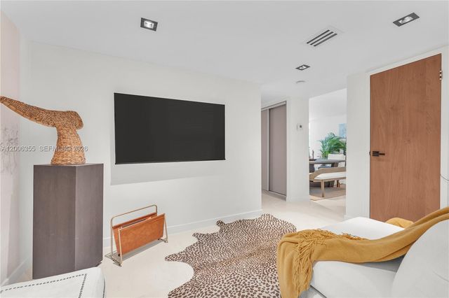 100 Bayview Drive 216, Sunny Isles Beach, FL 33160