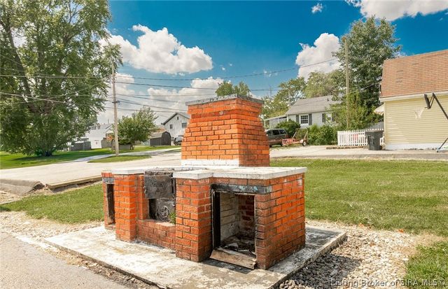 2617 Grant Line Road, New Albany, IN 47150