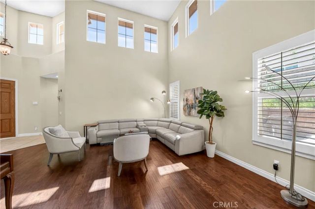1749 Tamarron Drive, Corona, CA 92883