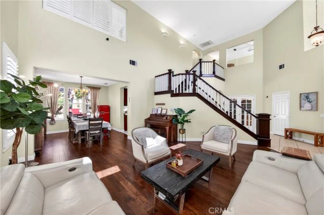 1749 Tamarron Drive, Corona, CA 92883