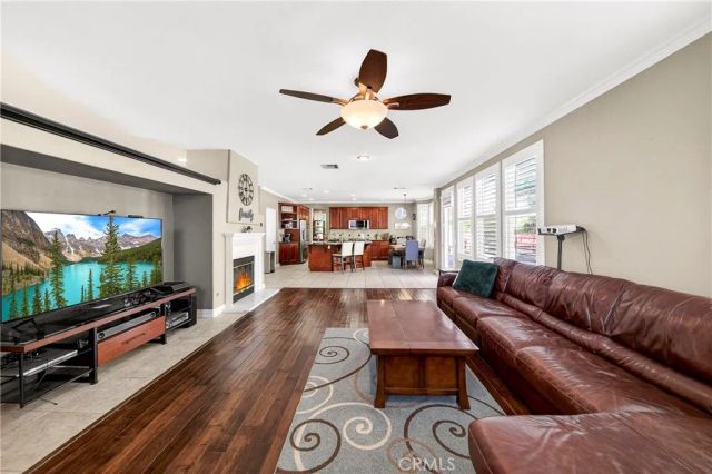 1749 Tamarron Drive, Corona, CA 92883