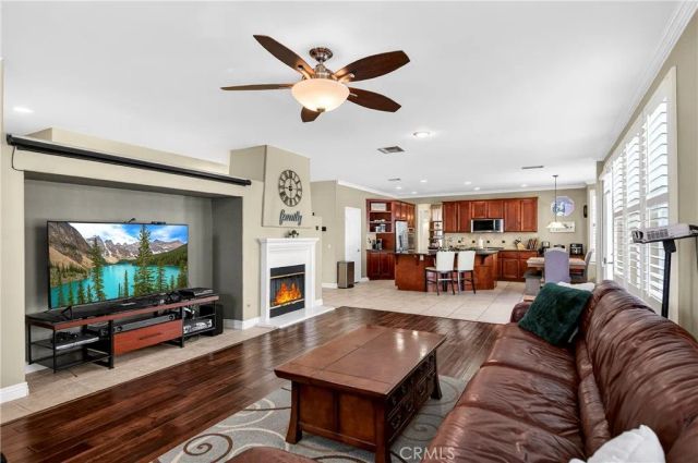 1749 Tamarron Drive, Corona, CA 92883