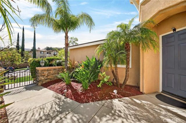 1749 Tamarron Drive, Corona, CA 92883