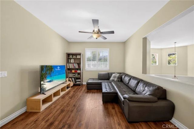 1749 Tamarron Drive, Corona, CA 92883