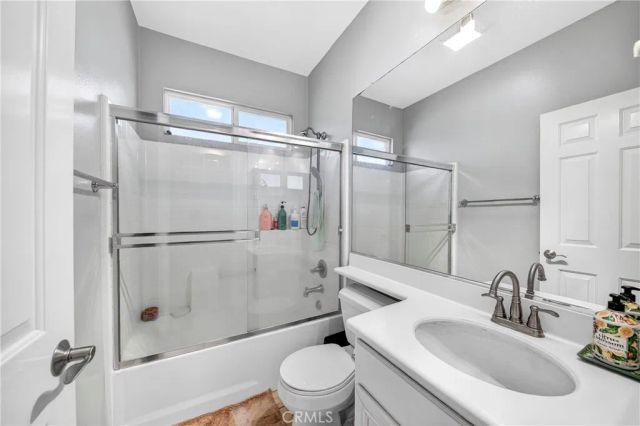 1749 Tamarron Drive, Corona, CA 92883