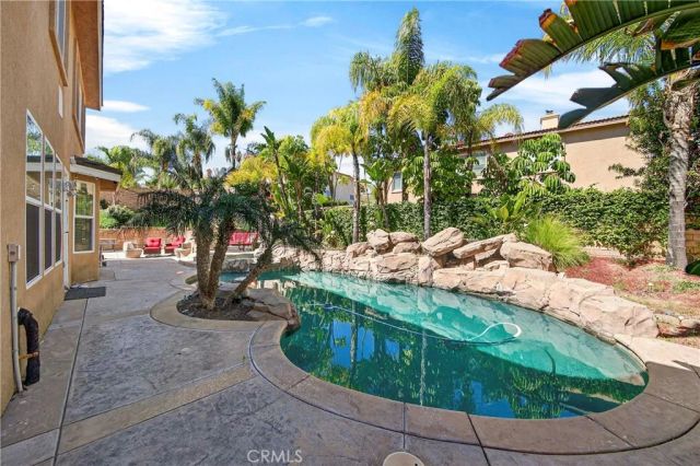 1749 Tamarron Drive, Corona, CA 92883