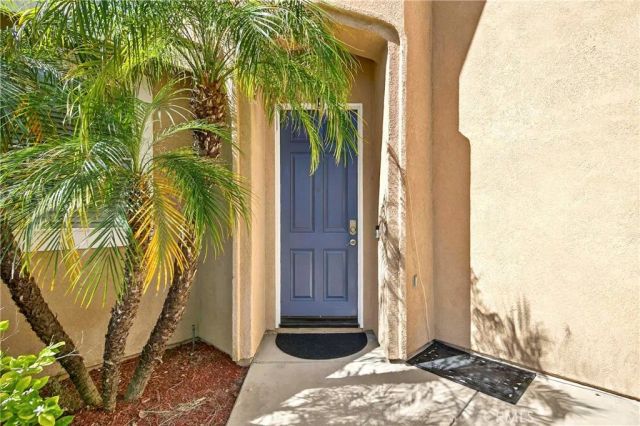 1749 Tamarron Drive, Corona, CA 92883