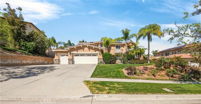 1749 Tamarron Drive, Corona, CA 92883