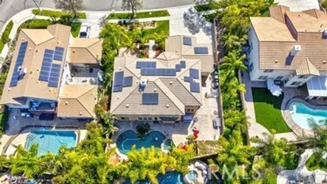 1749 Tamarron Drive, Corona, CA 92883