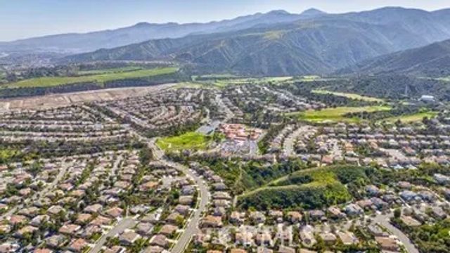 1749 Tamarron Drive, Corona, CA 92883