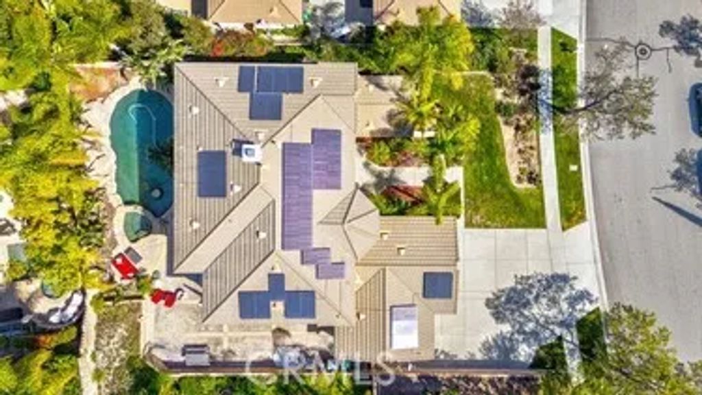1749 Tamarron Drive, Corona, CA 92883