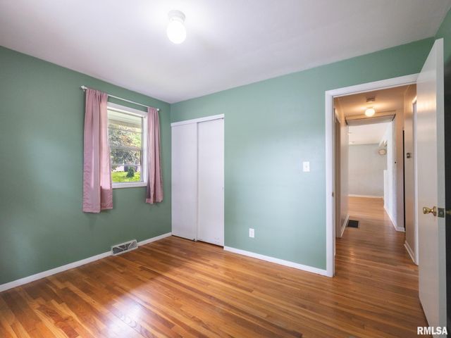 5824 N WESTERN Avenue, Peoria, IL 61614