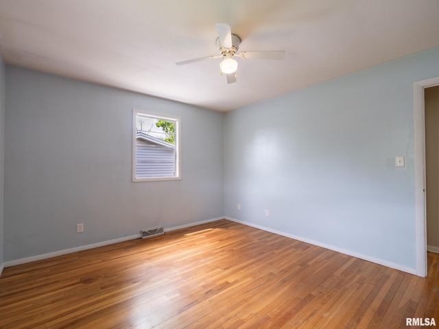5824 N WESTERN Avenue, Peoria, IL 61614