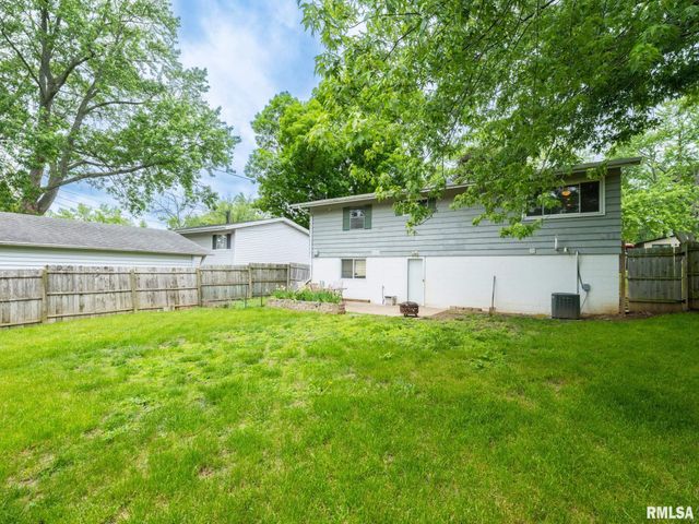 5824 N WESTERN Avenue, Peoria, IL 61614