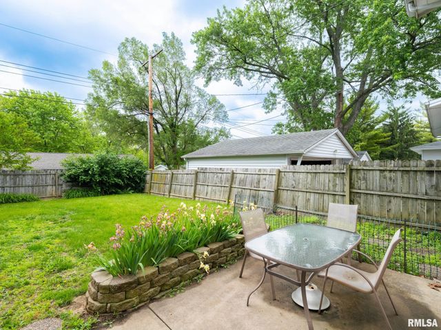 5824 N WESTERN Avenue, Peoria, IL 61614