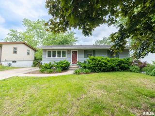 5824 N WESTERN Avenue, Peoria, IL 61614