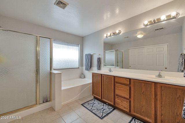 3810 S VELERO Street, Chandler, AZ 85286