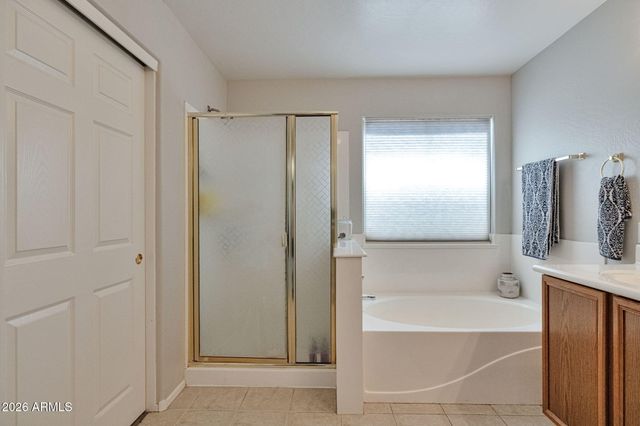 3810 S VELERO Street, Chandler, AZ 85286