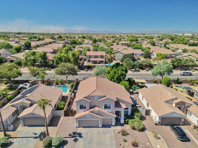 3810 S VELERO Street, Chandler, AZ 85286