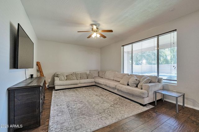 3810 S VELERO Street, Chandler, AZ 85286