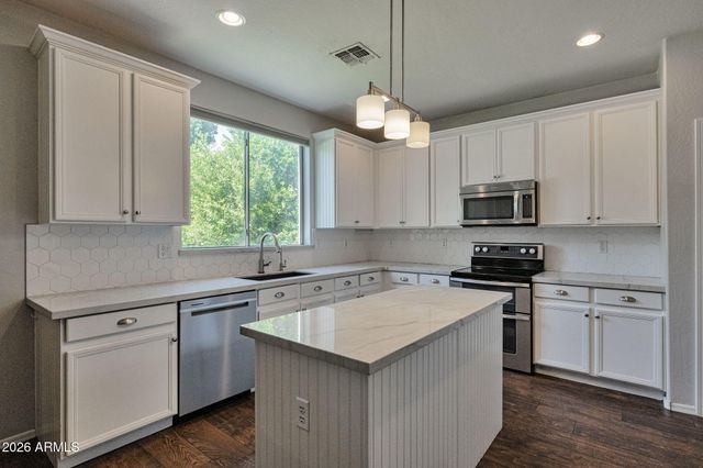 3810 S VELERO Street, Chandler, AZ 85286