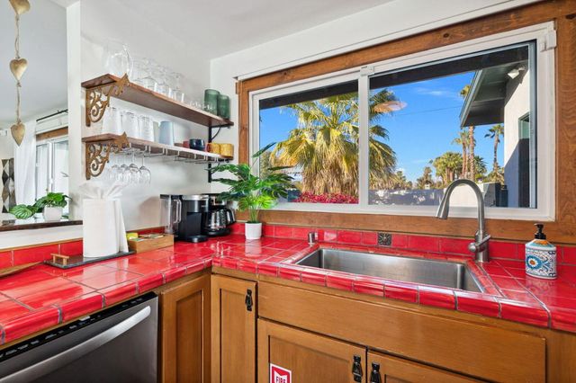 745 E Sunny Dunes Road, Palm Springs, CA 92264