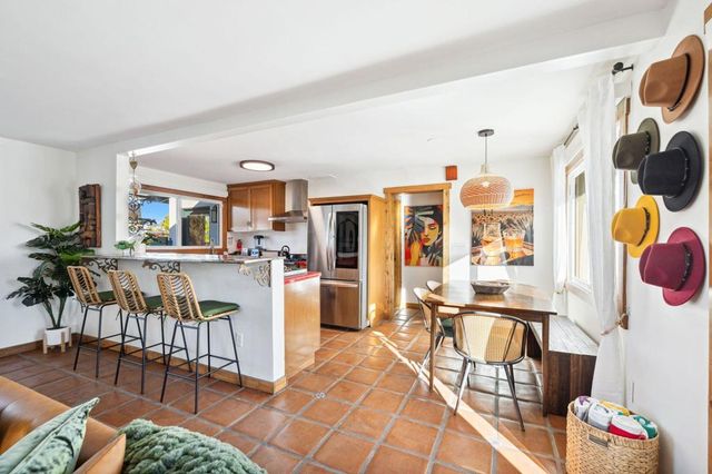 745 E Sunny Dunes Road, Palm Springs, CA 92264