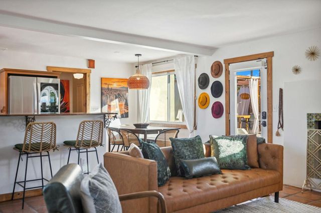 745 E Sunny Dunes Road, Palm Springs, CA 92264