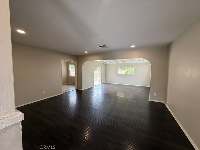 10213 Sophia Avenue, North Hills, CA 91343
