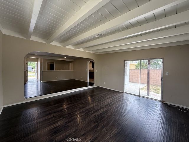 10213 Sophia Avenue, North Hills, CA 91343