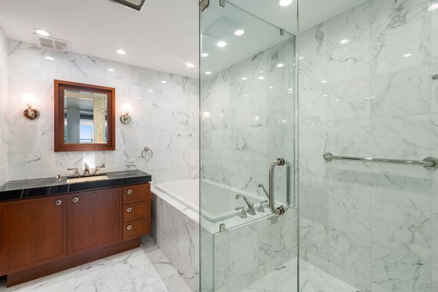 180 E Pearson Street 3707, Chicago, IL 60611