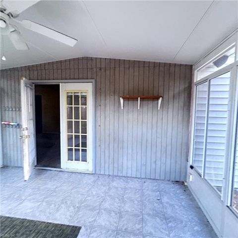 7 White Oak TRL, Hampton, VA 23669