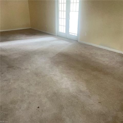 7 White Oak TRL, Hampton, VA 23669