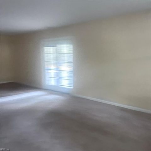 7 White Oak TRL, Hampton, VA 23669