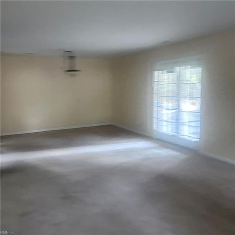 7 White Oak TRL, Hampton, VA 23669